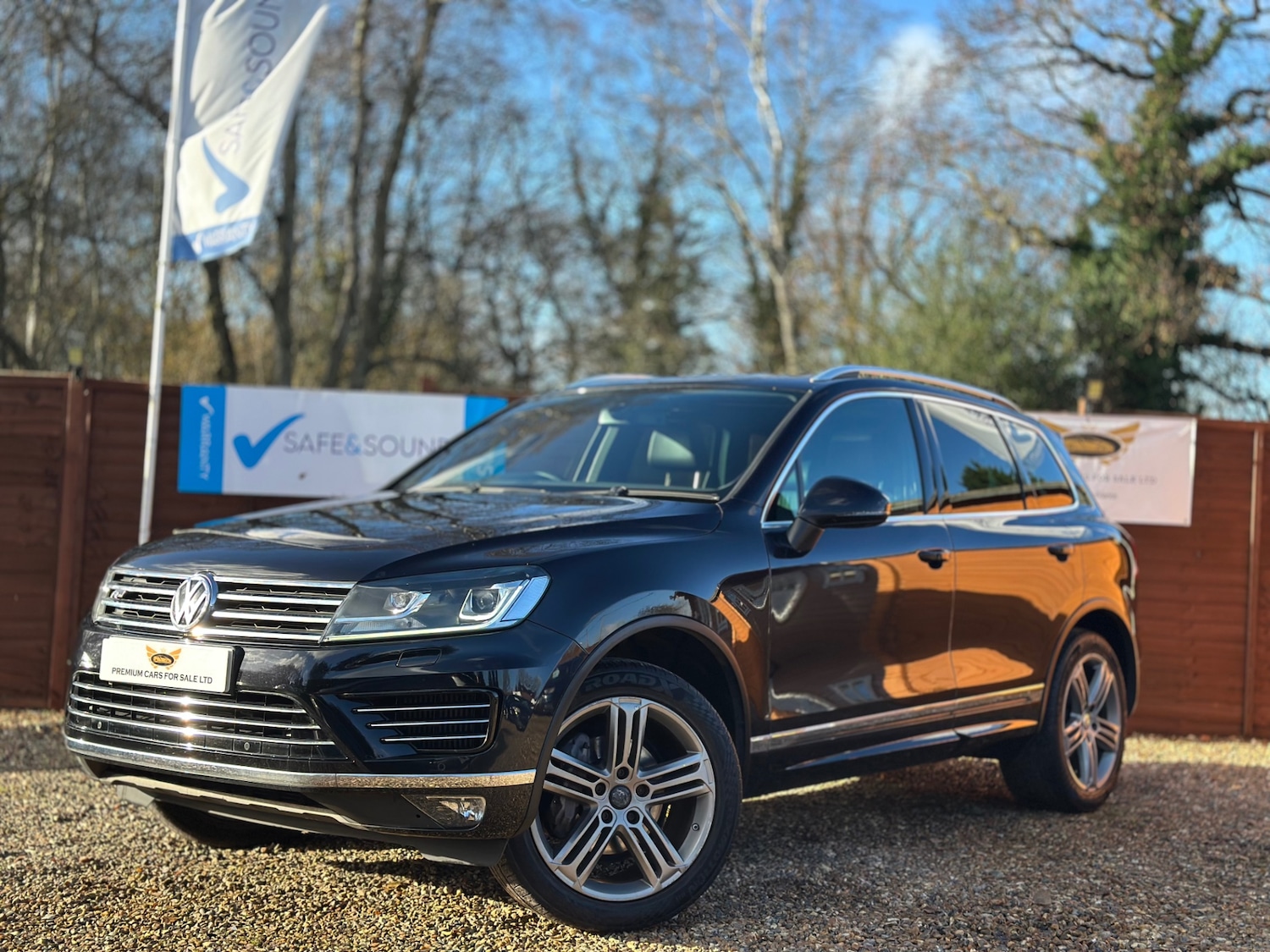 Used Volkswagen Touareg 2015 for sale - 76897196: Photo 2