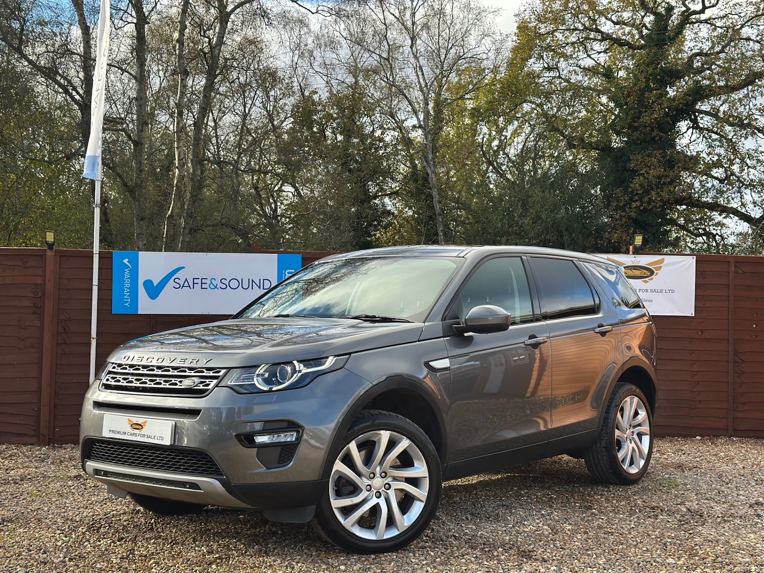 Used Land Rover Discovery Sport 2019 for sale - 76618549: Photo 2