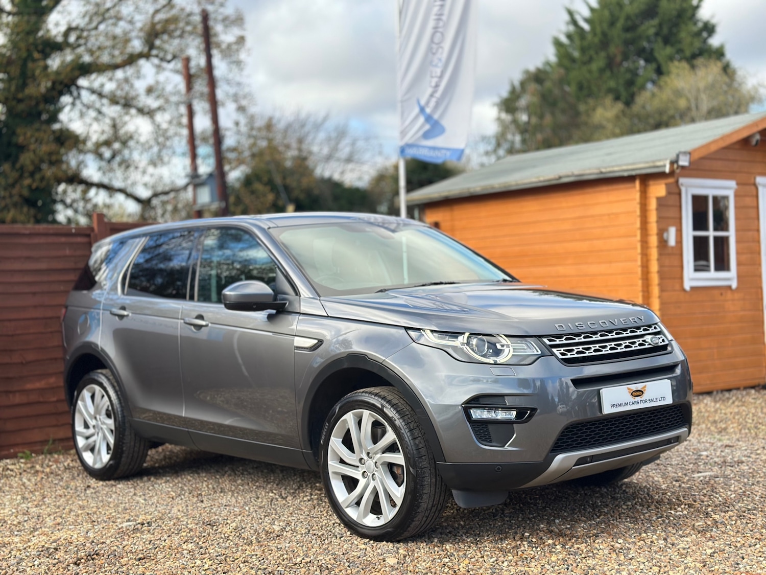 Used Land Rover Discovery Sport 2019 for sale - 76618549: Photo 4