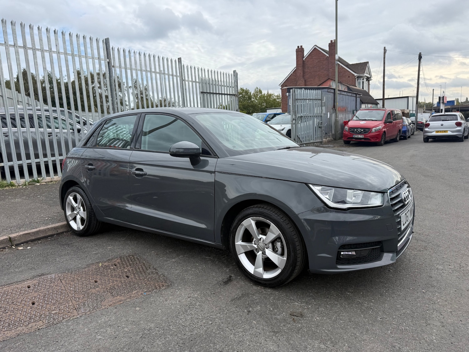 Used Audi A1 2017 for sale - 76129338: Photo 2