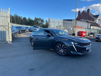 2020 (20) - 1.6 Hybrid GT Line 5dr e-EAT8