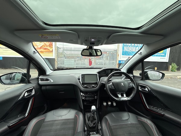 Used Peugeot 2008 2018 for sale - 75333020: Photo 11