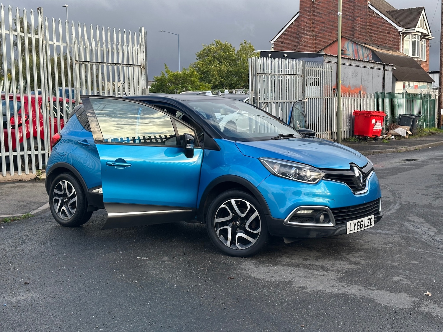 Used Renault Captur 2017 for sale - 75999998: Photo 22