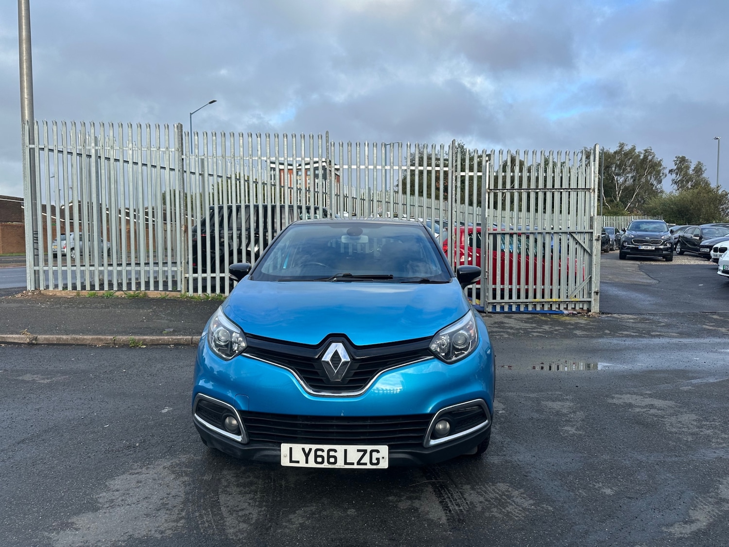 Used Renault Captur 2017 for sale - 75999998: Photo 3