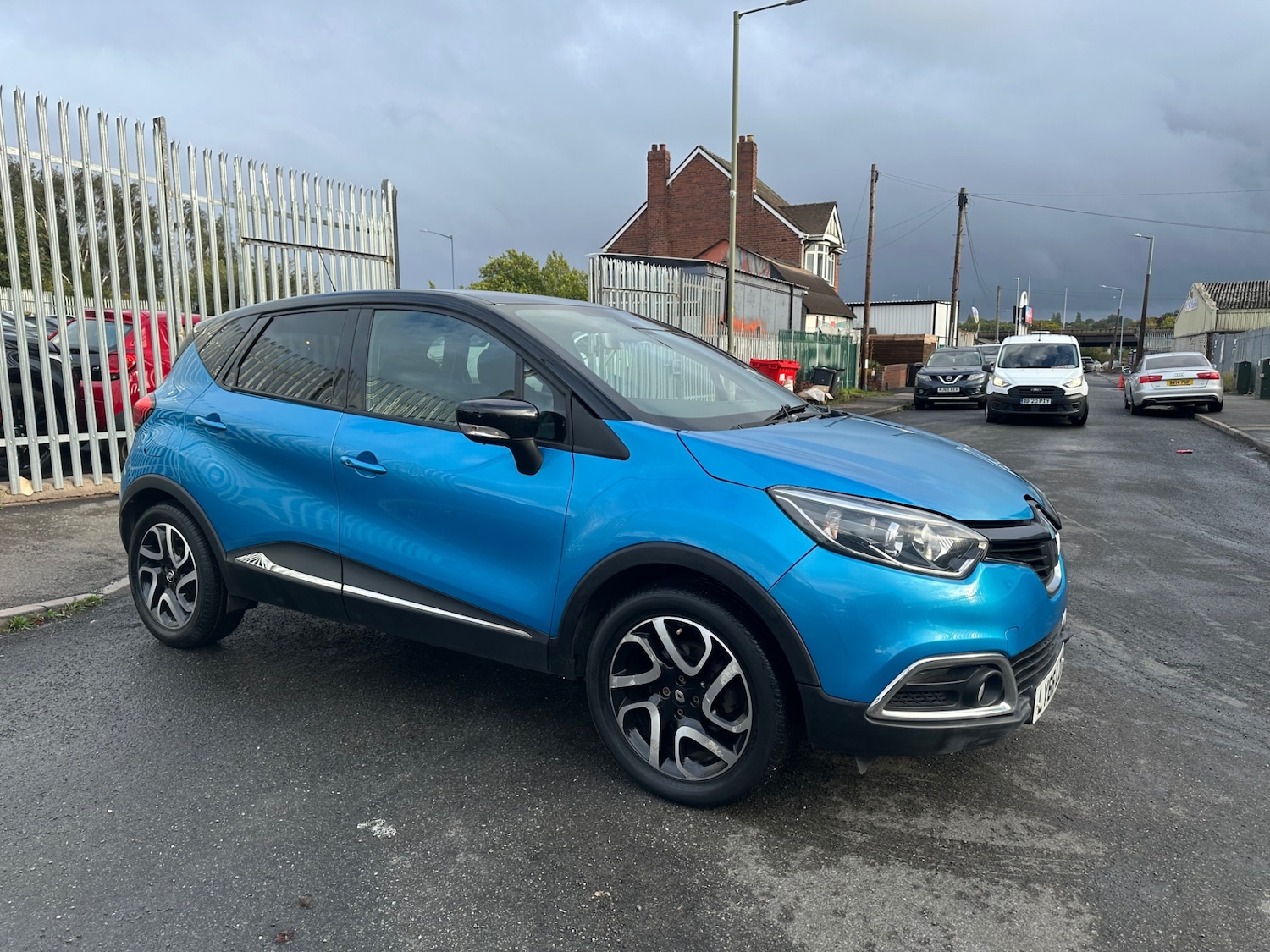Used Renault Captur 2017 for sale - 75999998: Photo 4