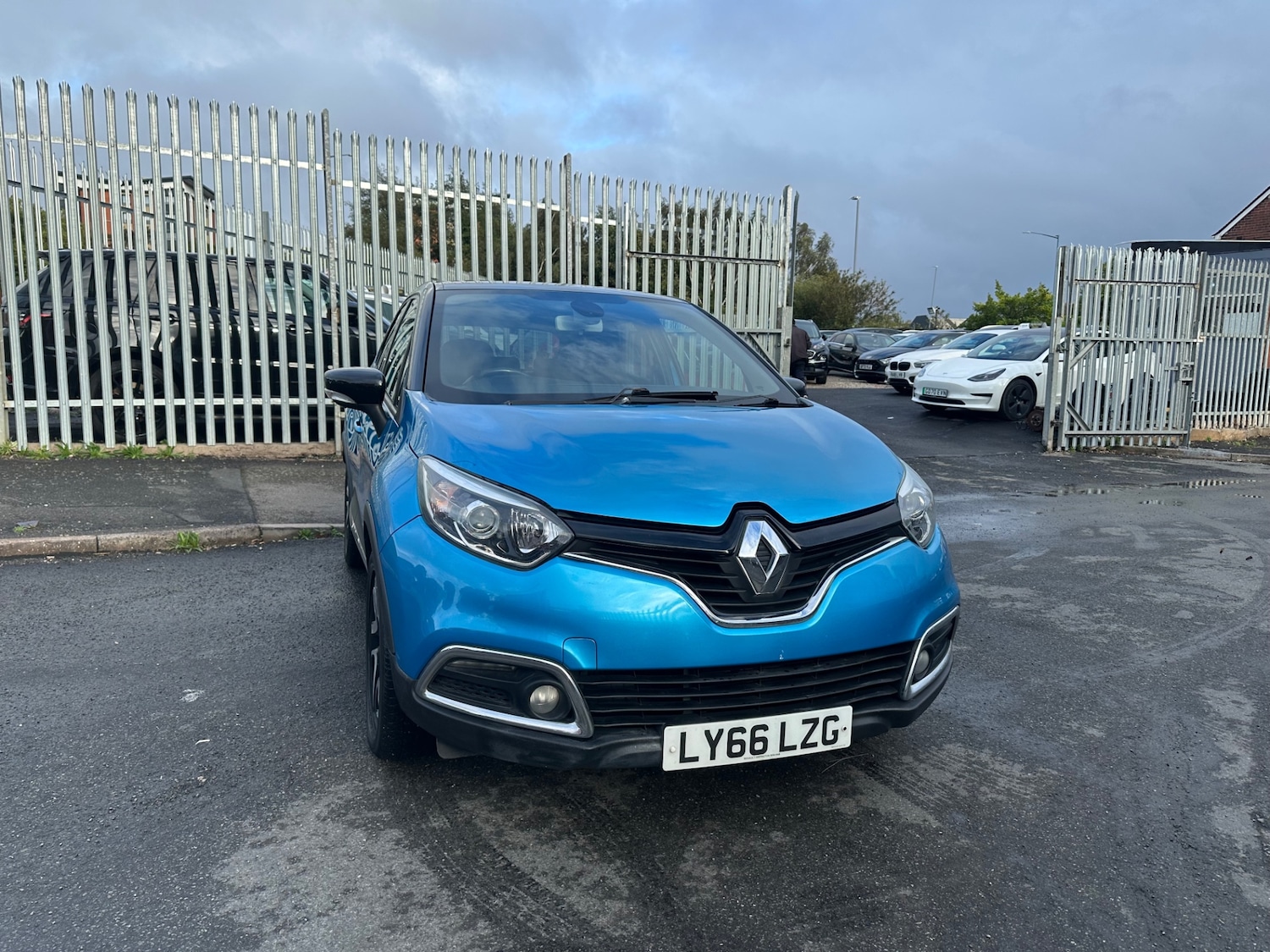 Used Renault Captur 2017 for sale - 75999998: Photo 8