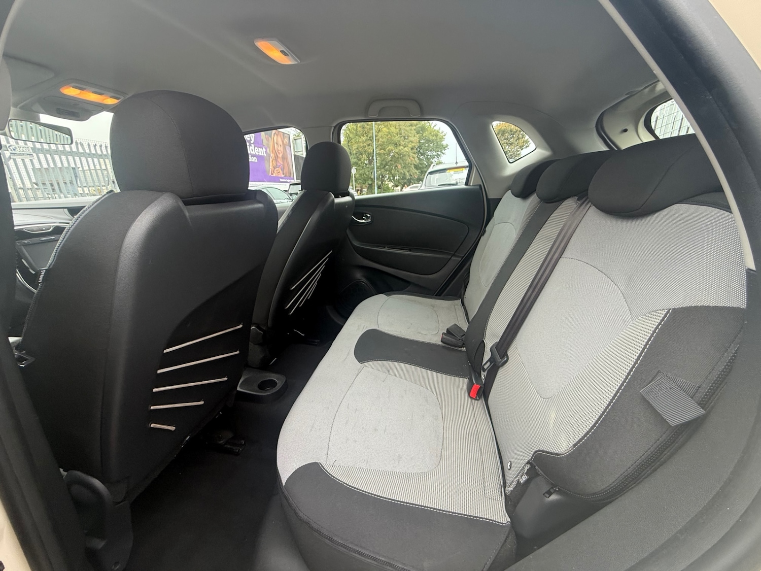 Used Renault Captur 2017 for sale - 76170416: Photo 16