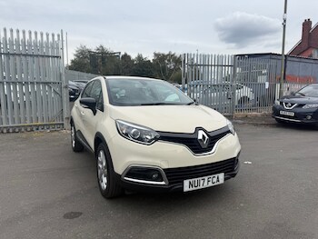 Used Renault Captur 2017 for sale - 76170416: Photo 2