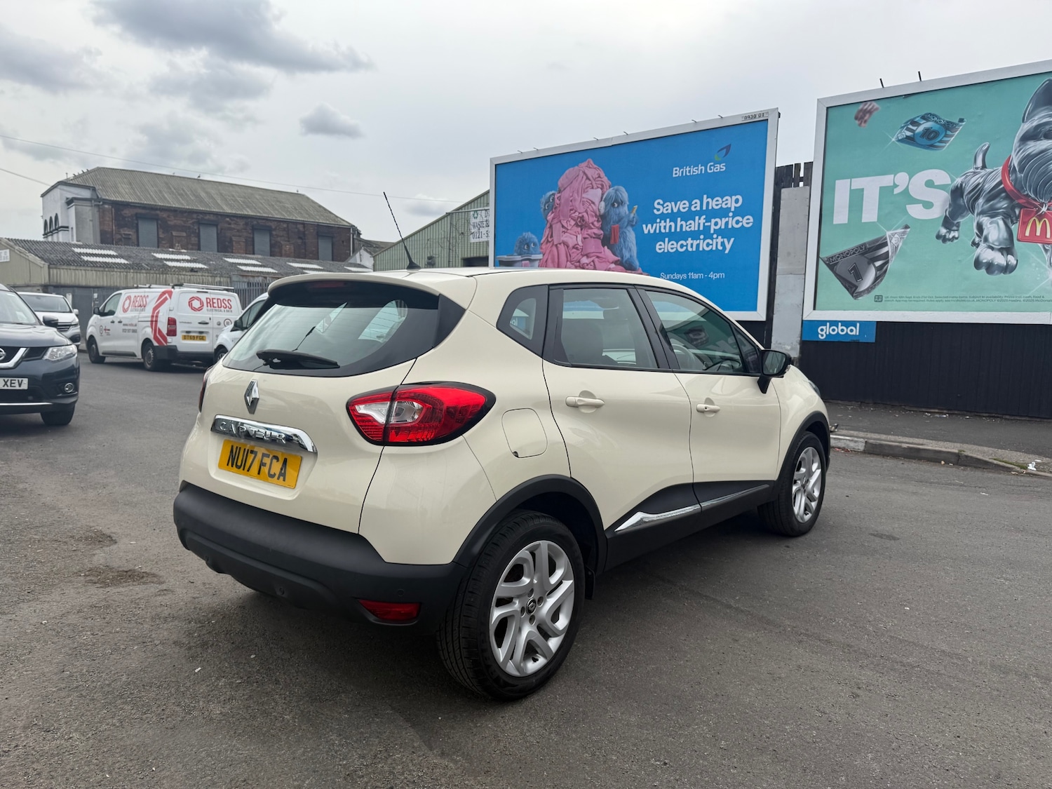 Used Renault Captur 2017 for sale - 76170416: Photo 3