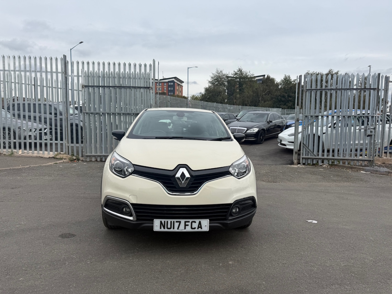 Used Renault Captur 2017 for sale - 76170416: Photo 7