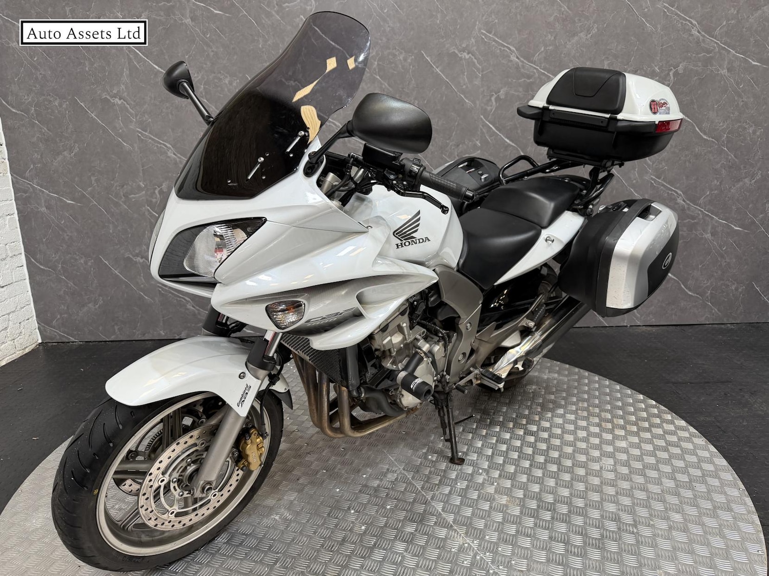 Used Honda CBF 2009 for sale - 78660232: Photo 2
