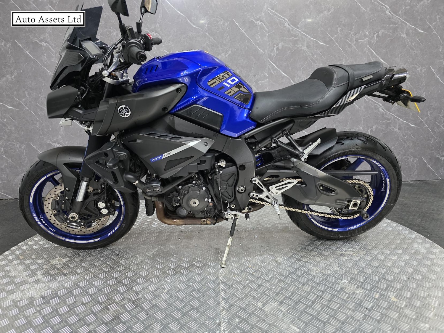 Used Yamaha MT-10 2016 for sale - 78897820: Photo 2
