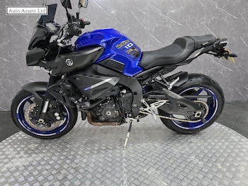 Used Yamaha MT-10 2016 for sale - bike-78897820: Photo