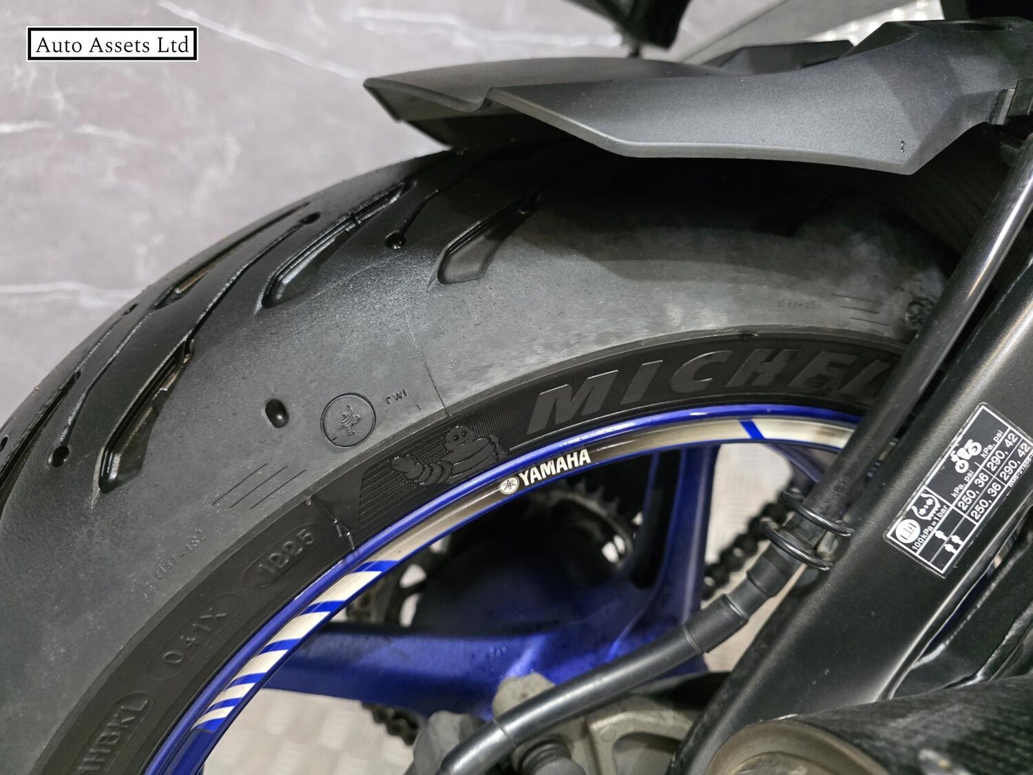 Used Yamaha MT-10 2016 for sale - 78897820: Photo 6