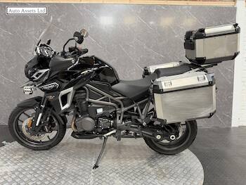 Used Triumph TIGER 2017 for sale - bike-79882895: Photo