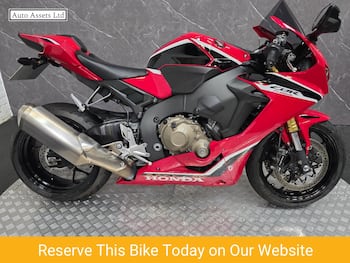 Used Honda CBR1000RR Fireblade 2018 for sale - bike-79113617: Photo