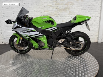 Used Kawasaki Ninja ZX-10R 2014 for sale - bike-78055396: Photo