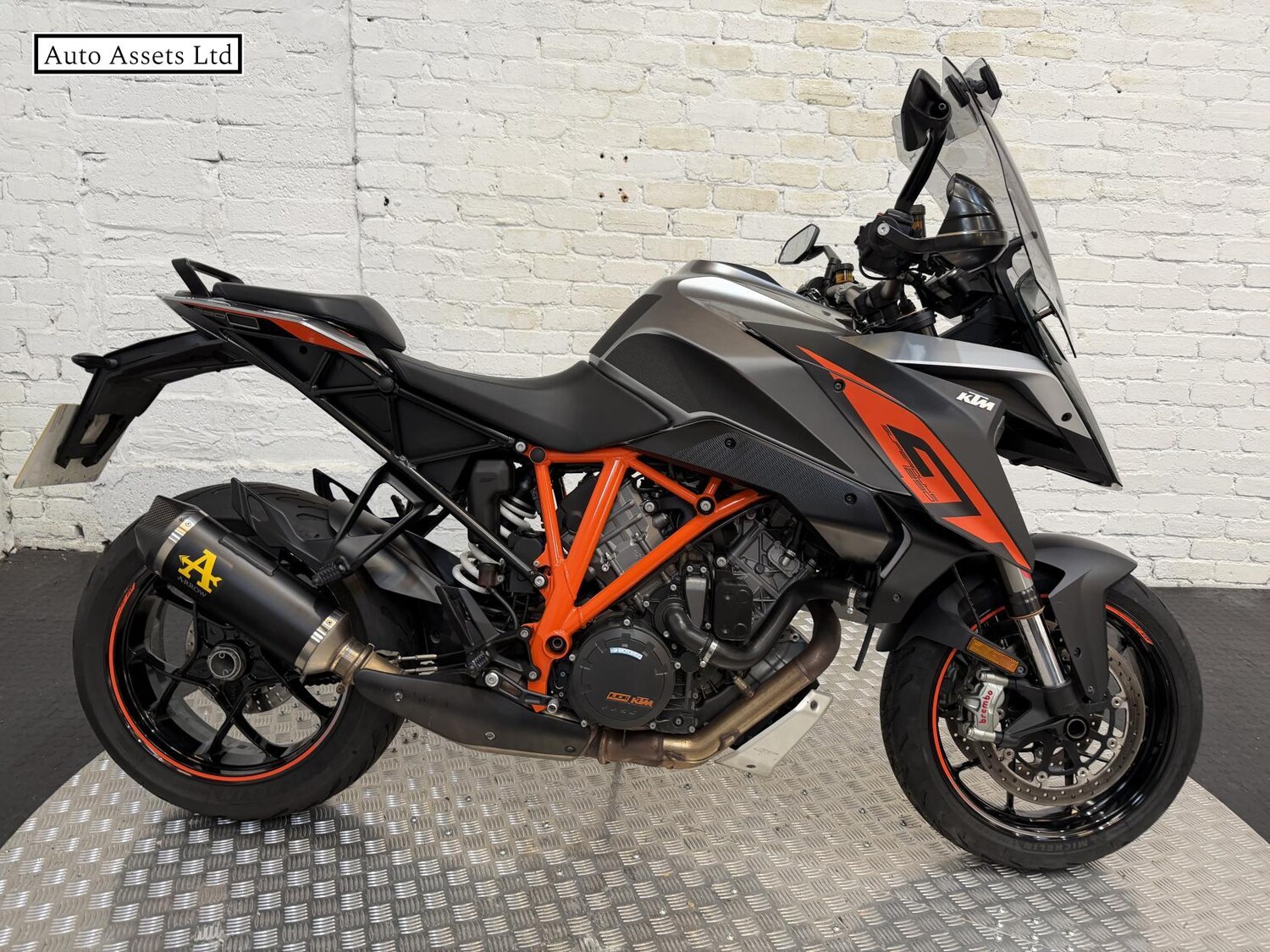 KTM 1290 Super Duke GT