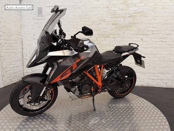 Used KTM 1290 Super Duke GT 2017 for sale - bike-77746272: Photo