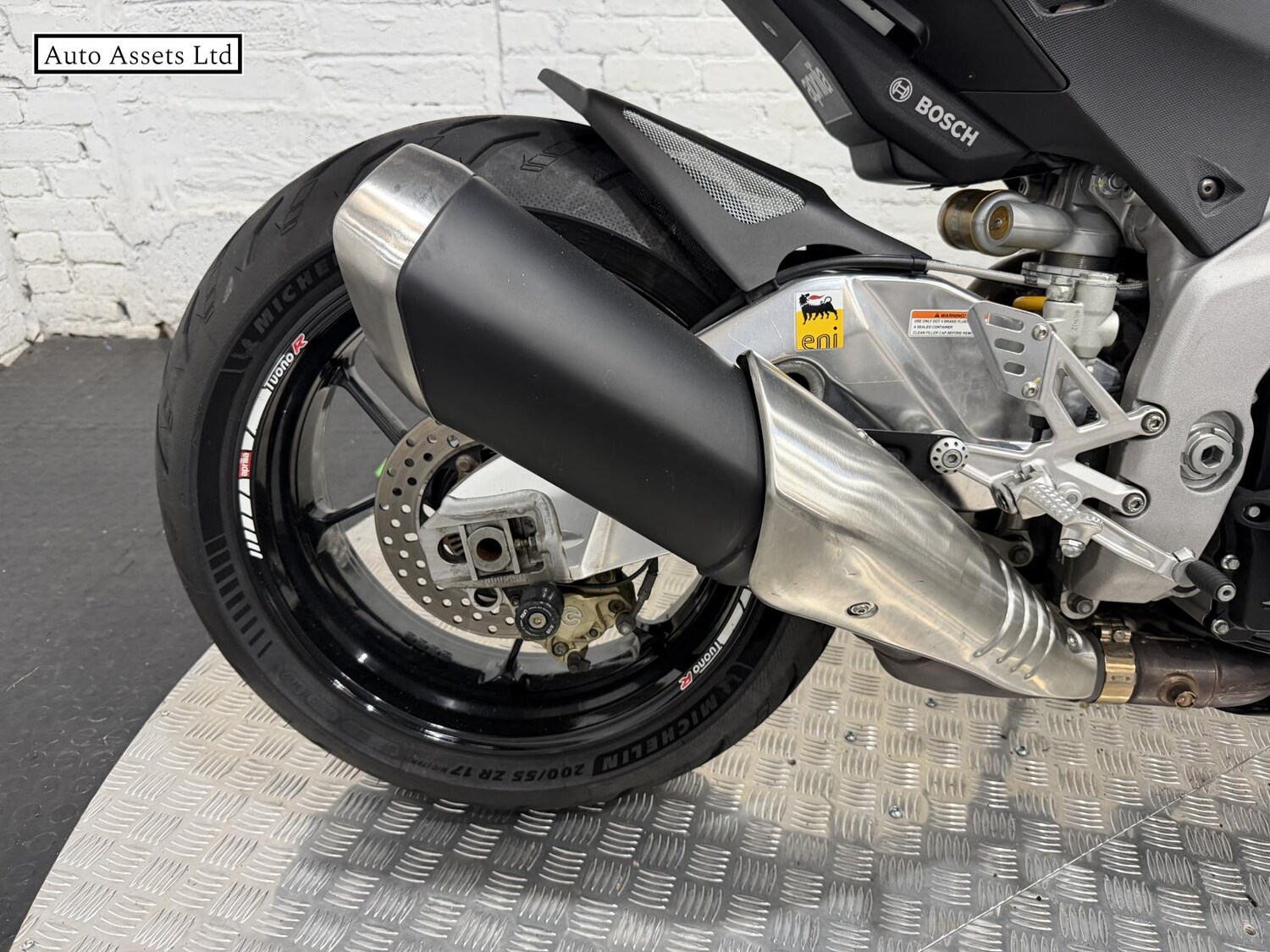 Aprilia Tuono 1000 V4