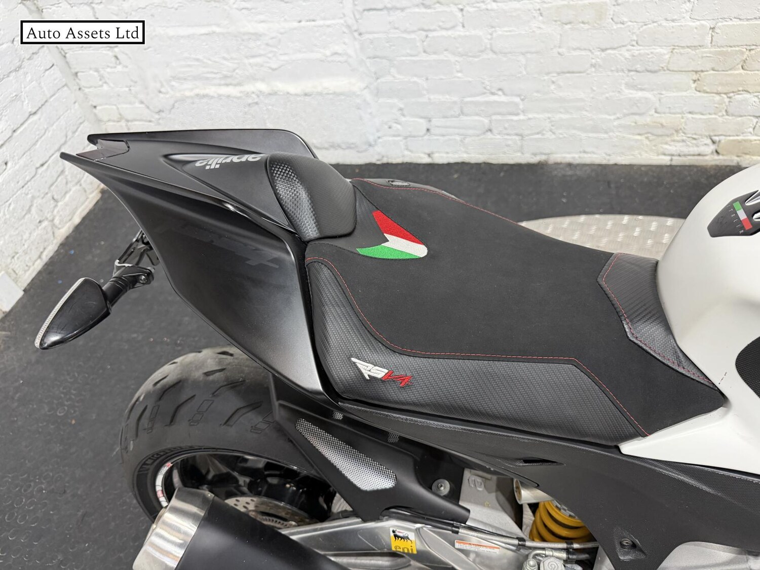 Aprilia Tuono 1000 V4