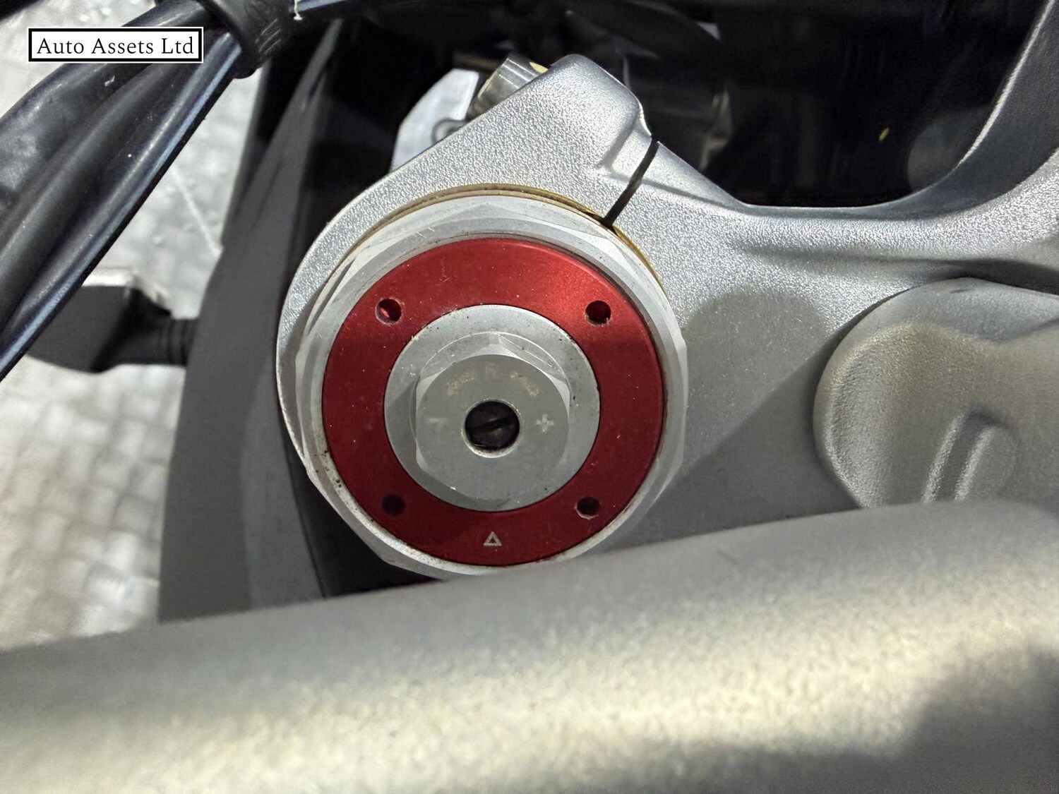 Aprilia Tuono 1000 V4