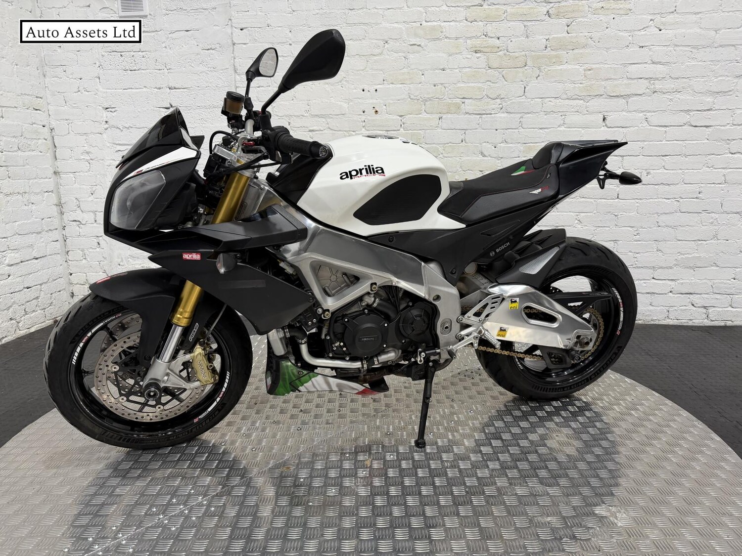 Aprilia Tuono 1000 V4