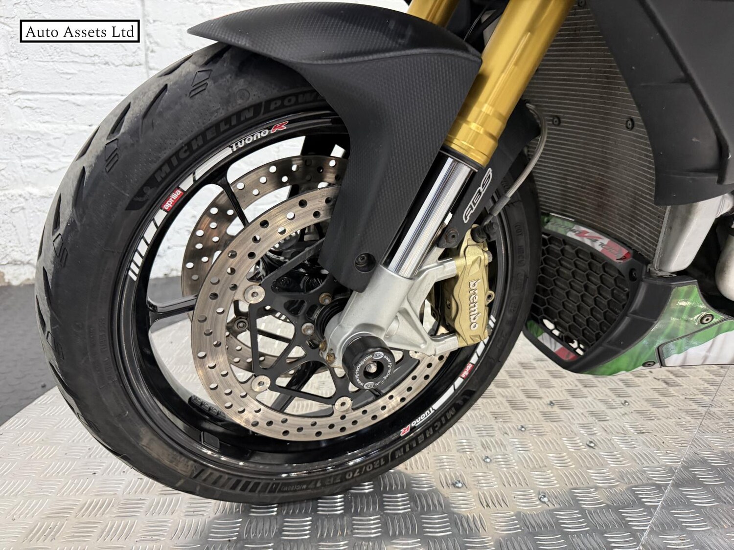 Aprilia Tuono 1000 V4