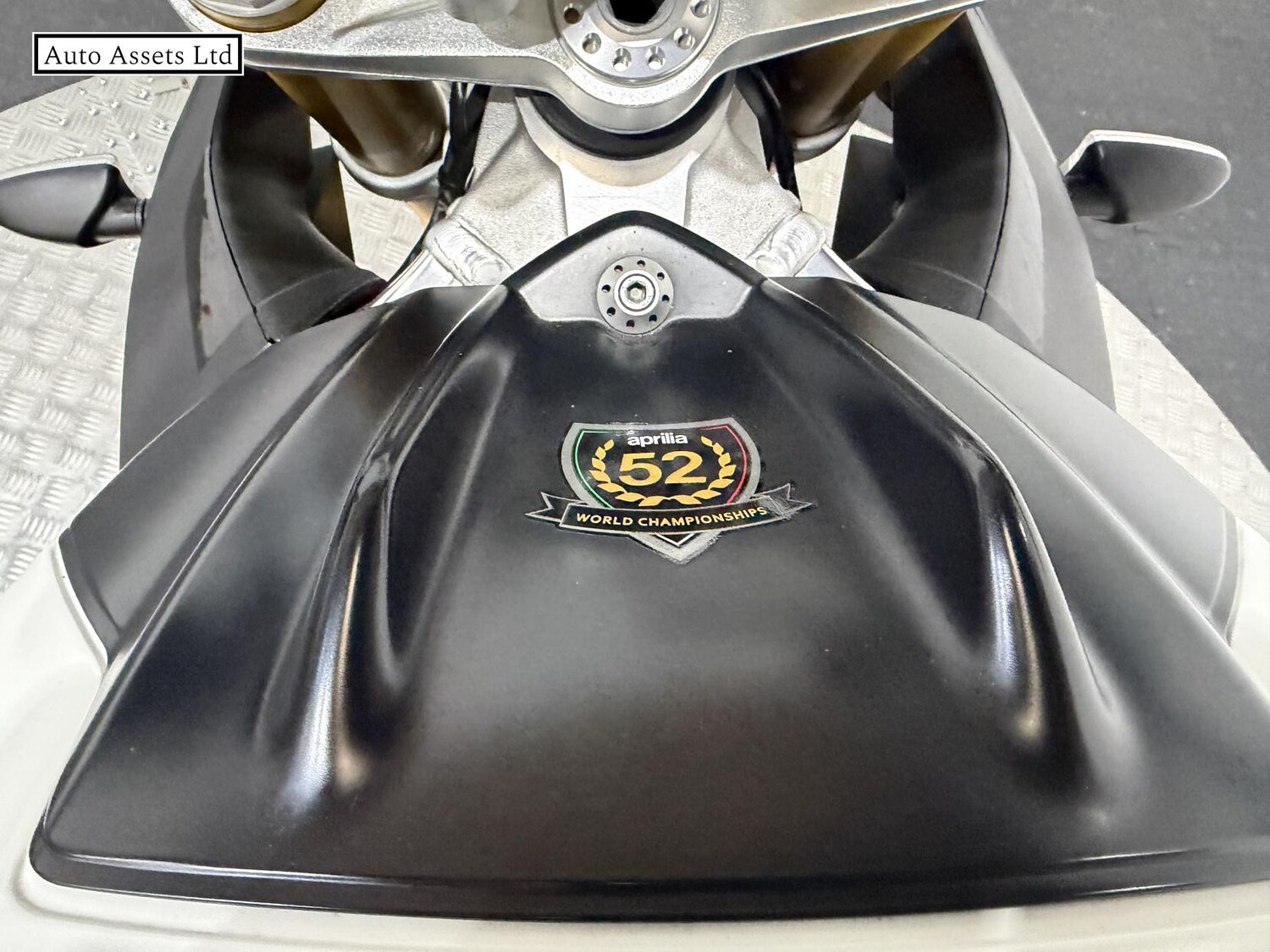 Aprilia Tuono 1000 V4