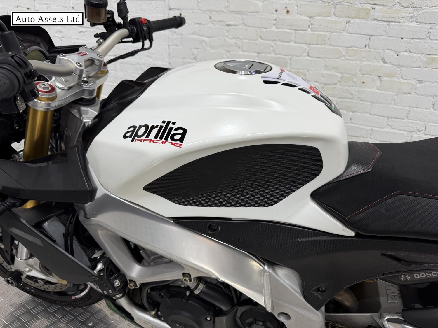 Aprilia Tuono 1000 V4