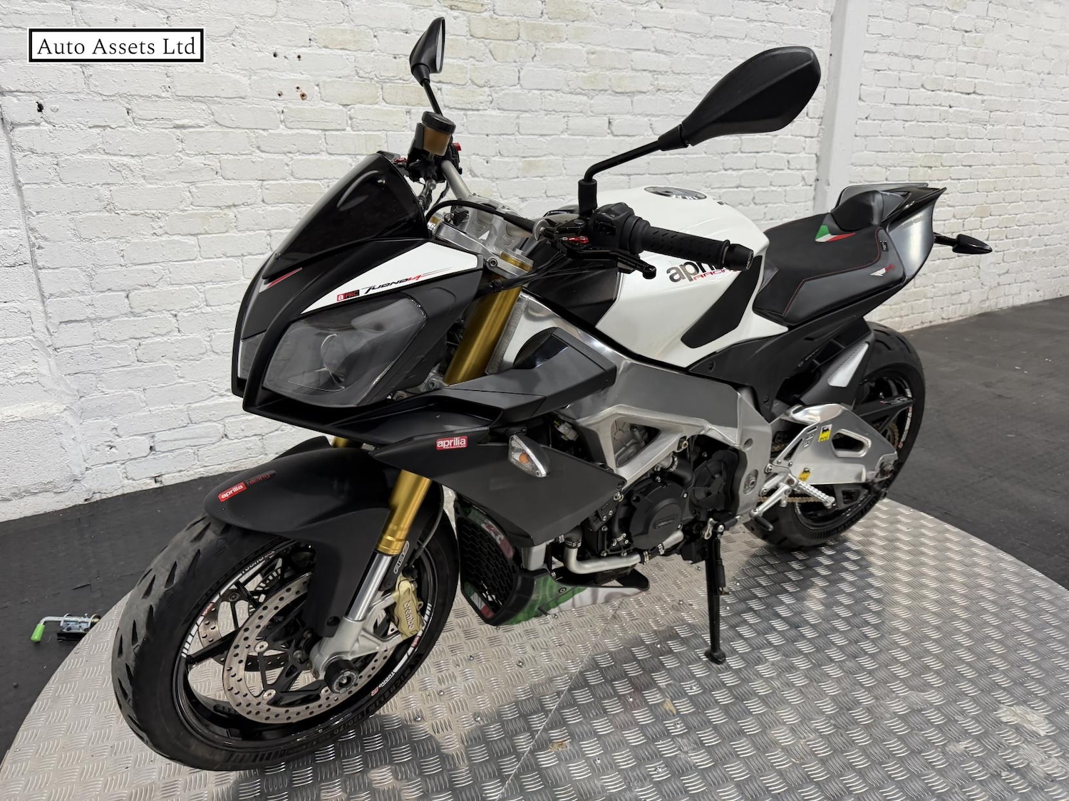 Aprilia Tuono 1000 V4