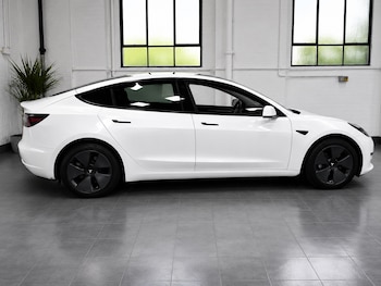 Used Tesla Model 3 2023 for sale - 78671004: Photo