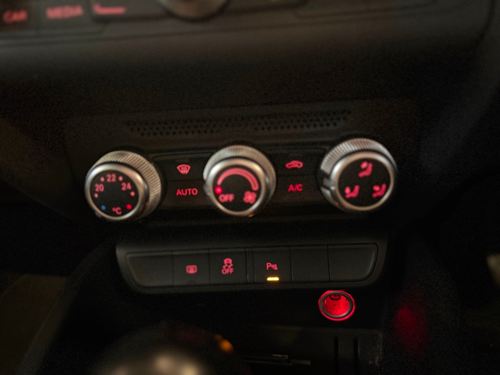 Used Audi A1 2014 for sale - 76311427: Photo 17