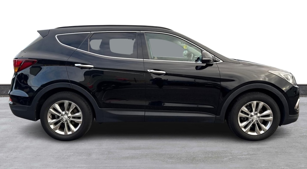 Used Hyundai Santa Fe 2016 for sale - 76948670: Photo 2