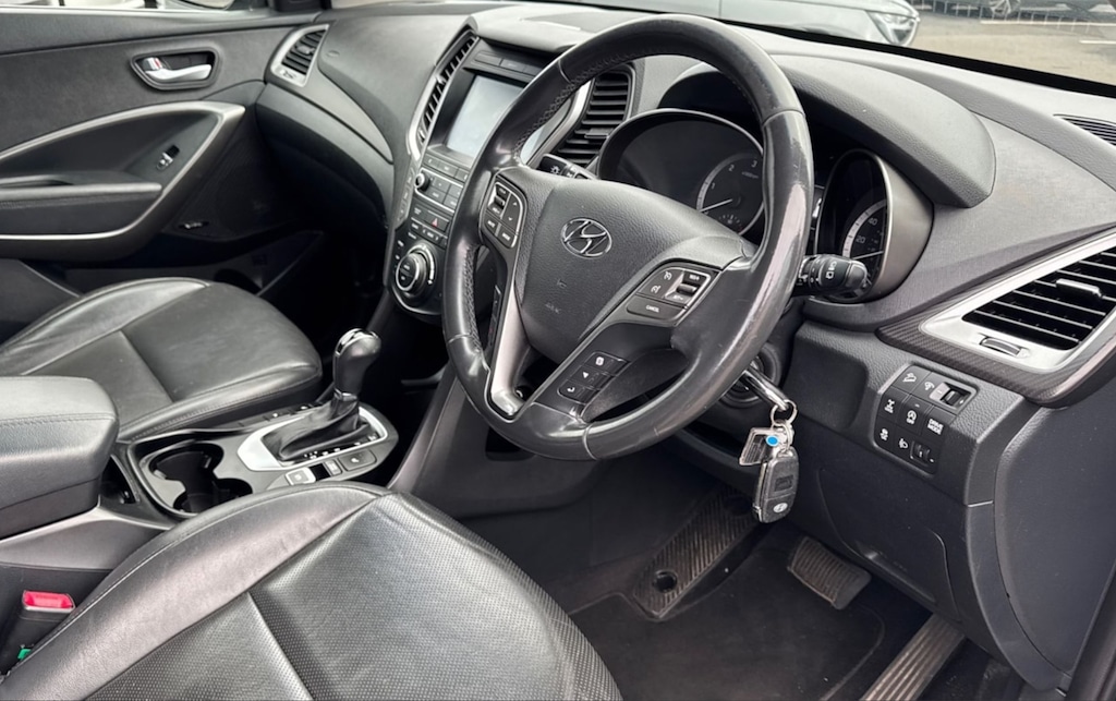 Used Hyundai Santa Fe 2016 for sale - 76948670: Photo 5