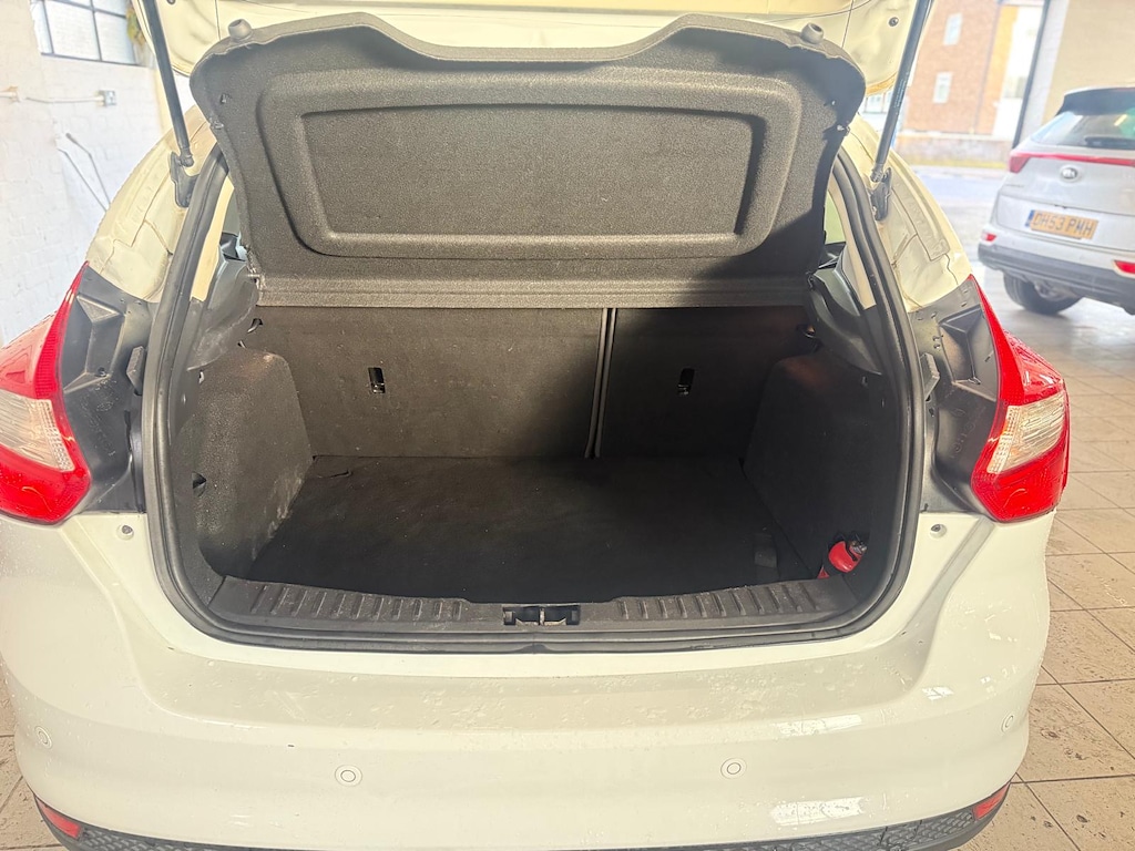 Used Ford Focus 2013 for sale - 77641060: Photo 9