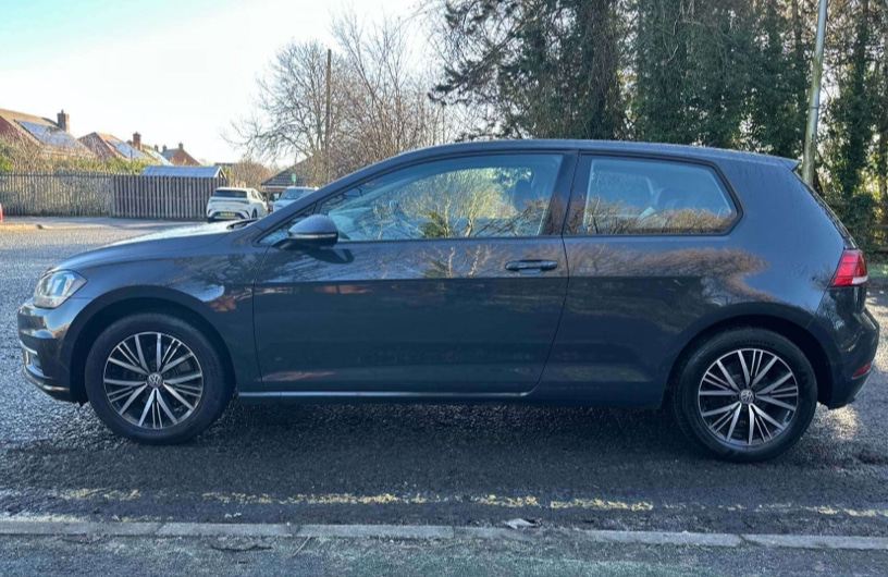 Used Volkswagen Golf 2017 for sale - 77232415: Photo 4