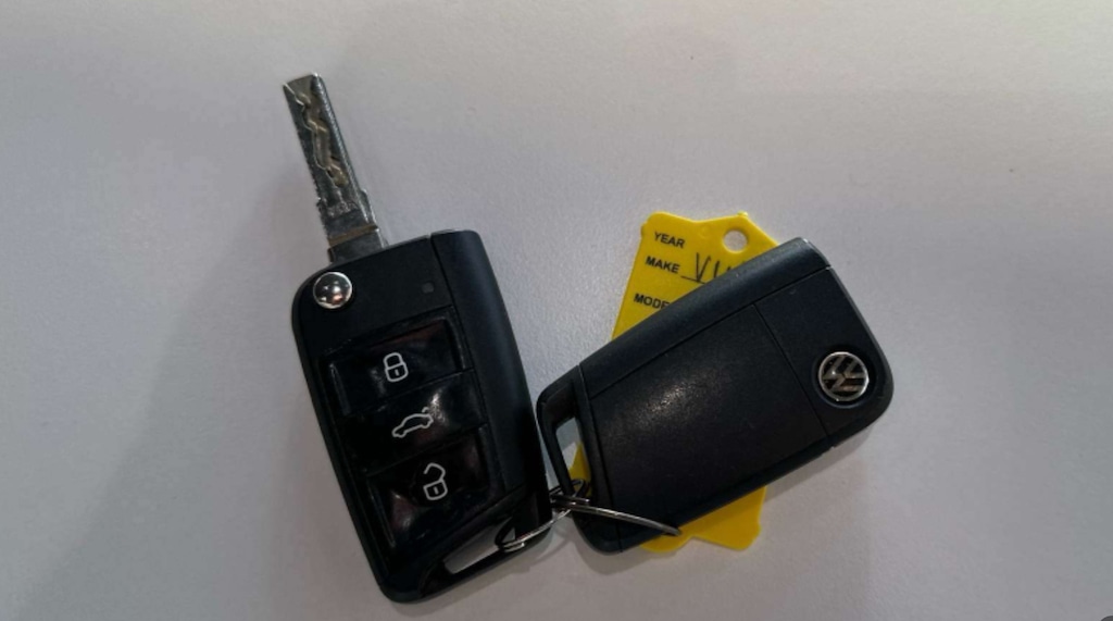 Used Volkswagen Golf 2017 for sale - 77232415: Photo 9