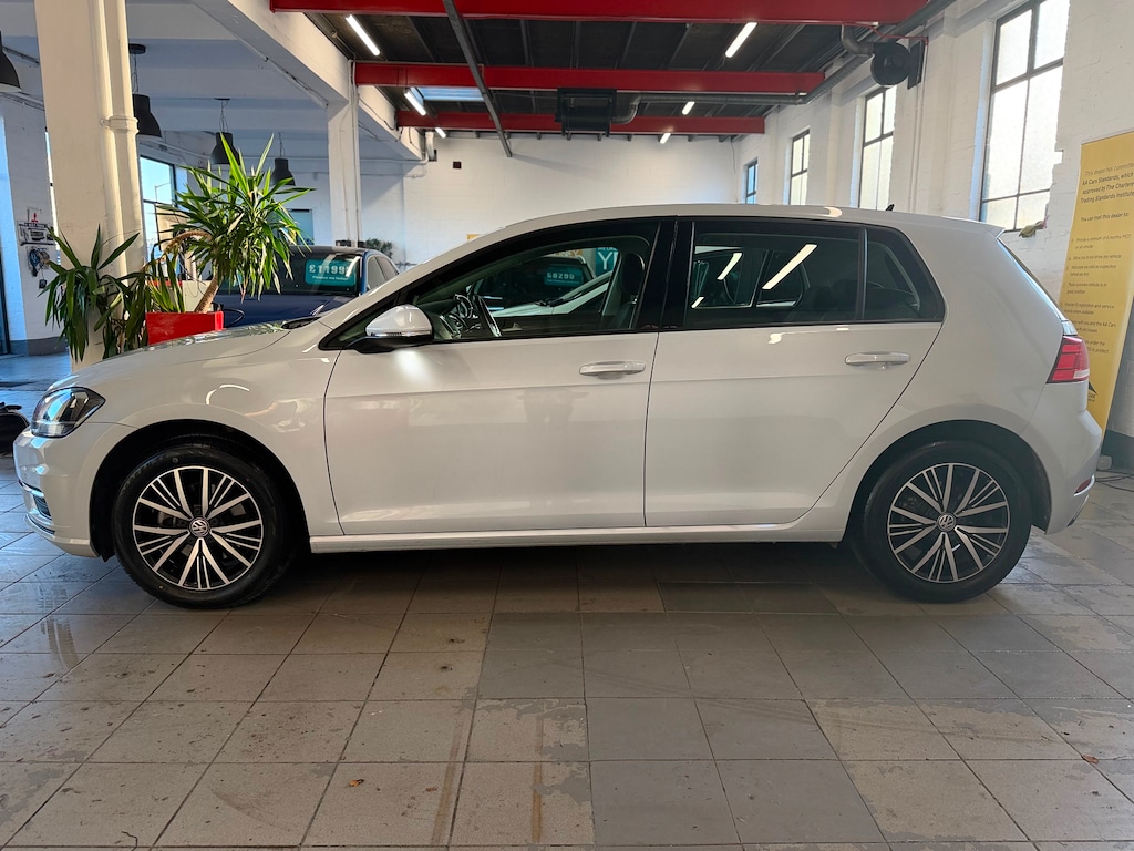 Used Volkswagen Golf 2017 for sale - 76603056: Photo 5