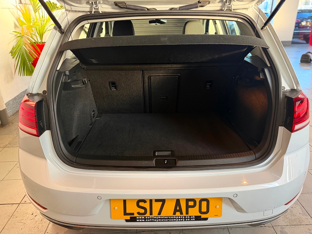 Used Volkswagen Golf 2017 for sale - 76603056: Photo 6