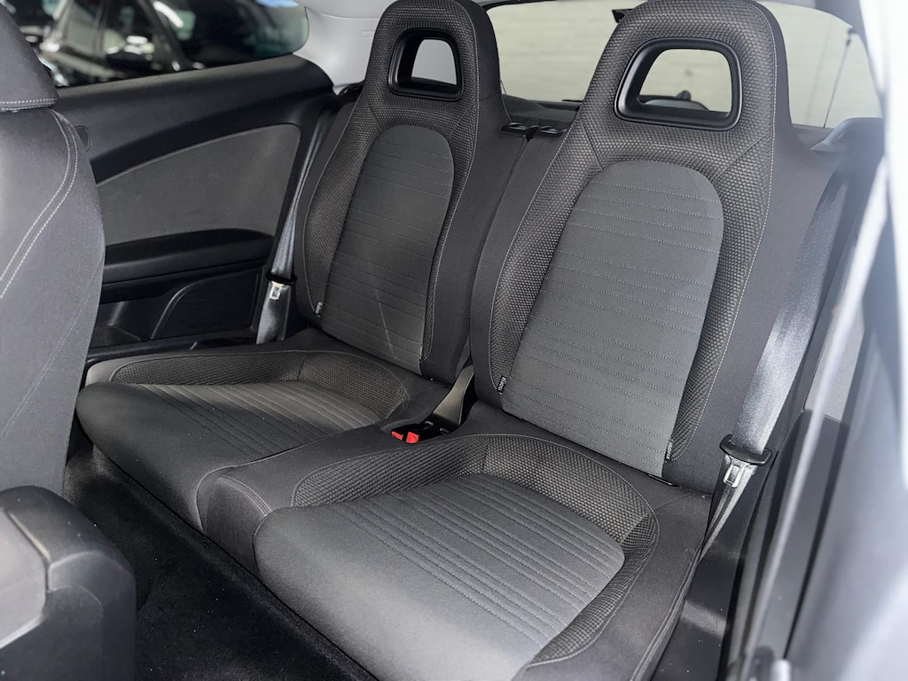 Used Volkswagen Scirocco 2011 for sale - 77010642: Photo 12