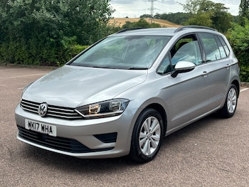 Used Volkswagen Golf SV 2017 for sale - 75570304: Photo