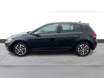 Used Volkswagen Golf 2019 for sale - 76532342: Photo