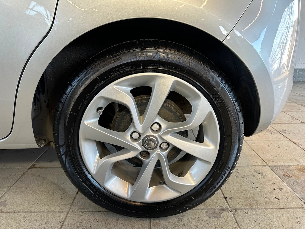 Used Vauxhall Corsa 2016 for sale - 76908253: Photo 8