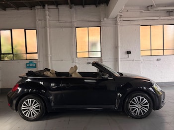 Used Volkswagen Beetle 2014 for sale - 79326050: Photo