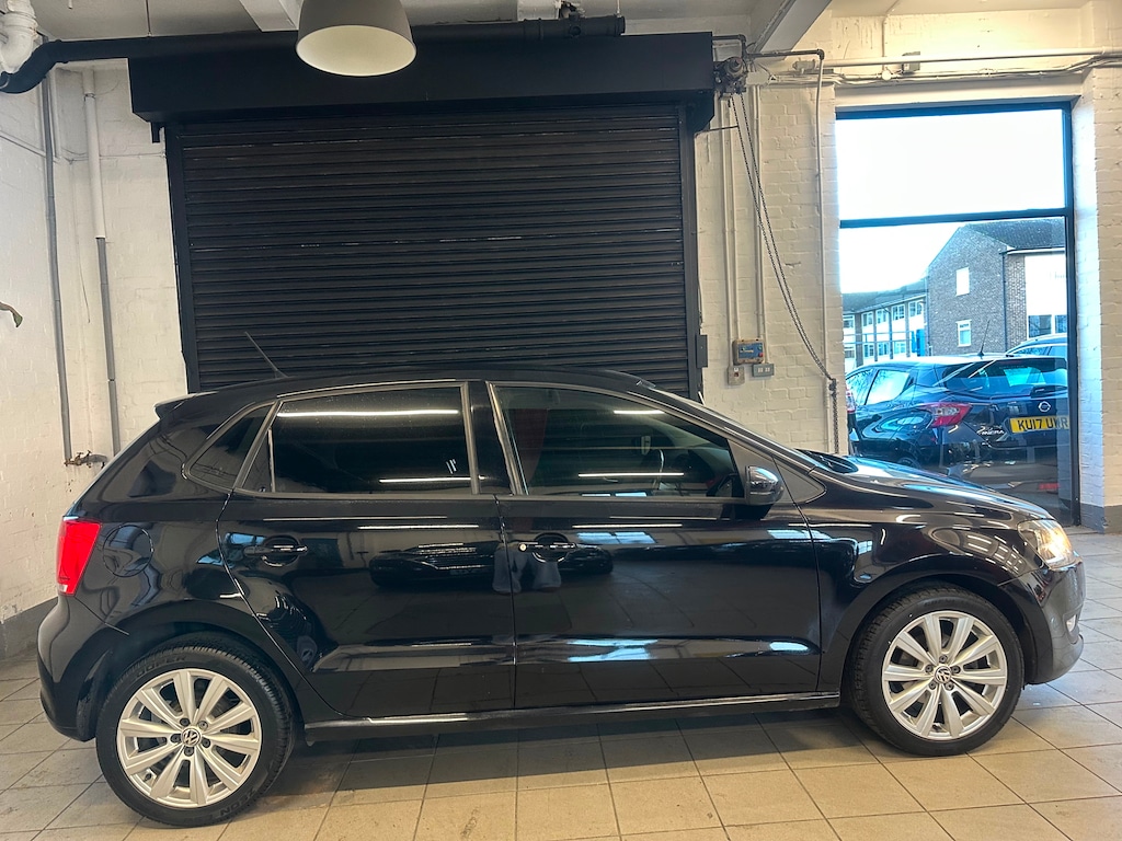 Used Volkswagen Polo 2011 for sale - 76922075: Photo 4