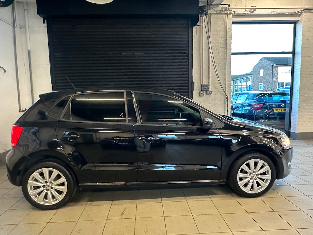 Used Volkswagen Polo 2011 for sale - 76922075: Photo 5