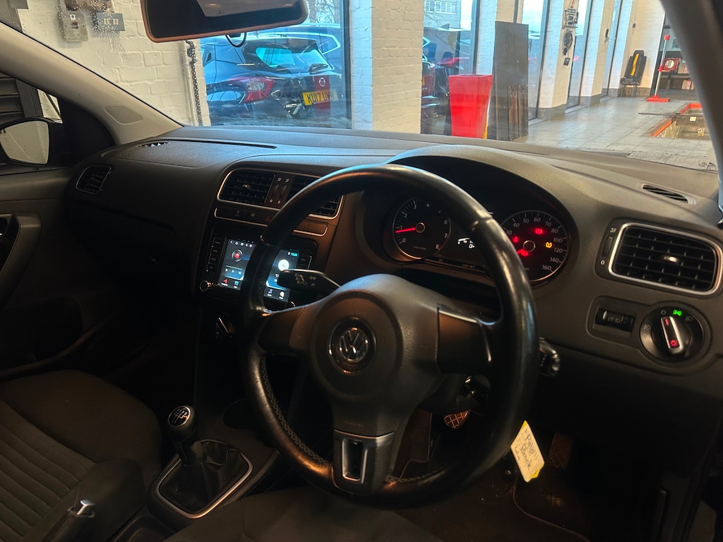 Used Volkswagen Polo 2011 for sale - 76922075: Photo 8