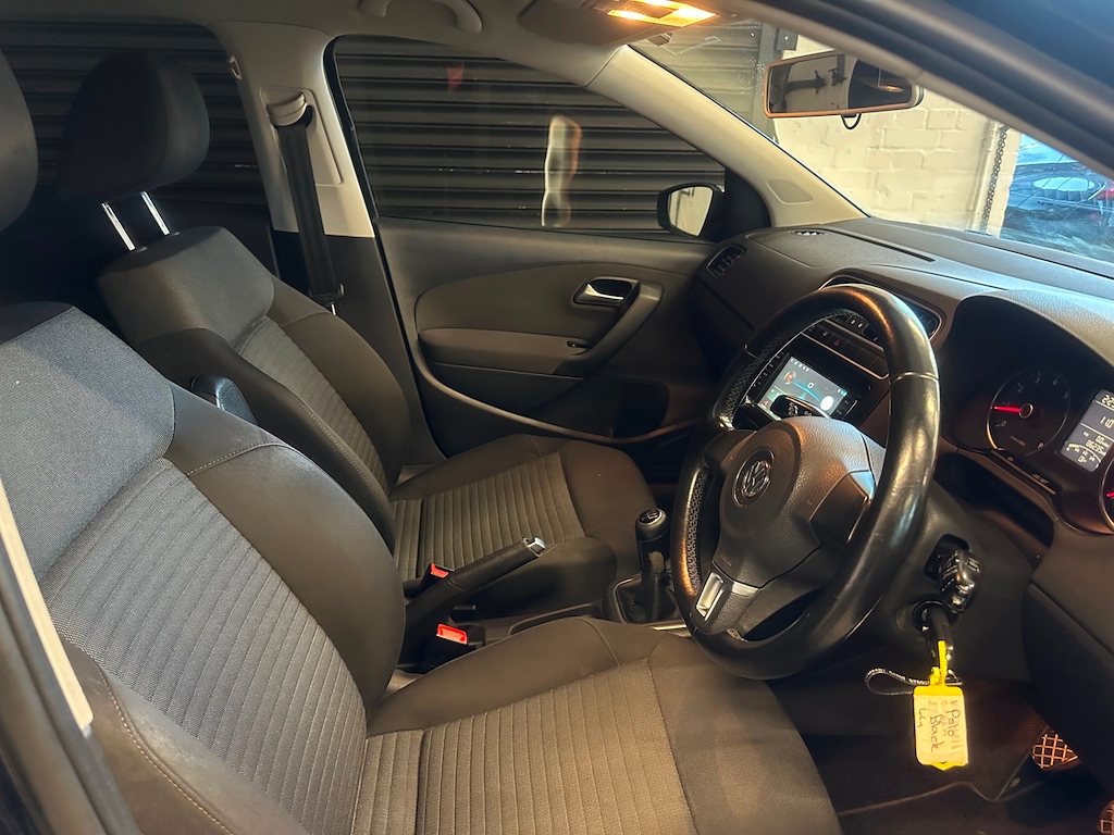 Used Volkswagen Polo 2011 for sale - 76922075: Photo 9