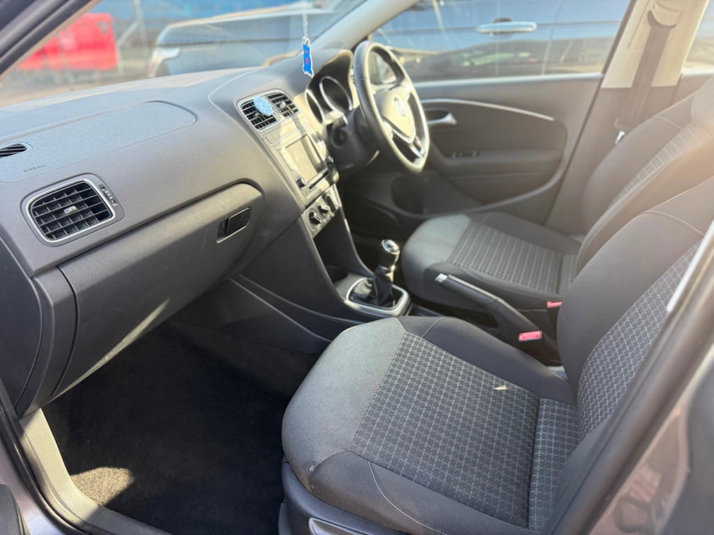 Used Volkswagen Polo 2015 for sale - 77778851: Photo 6